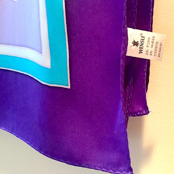 WENSLI scarf -  floral pattern, 44.5 x 44 inches 100% silk, China - Picture 8 of 11